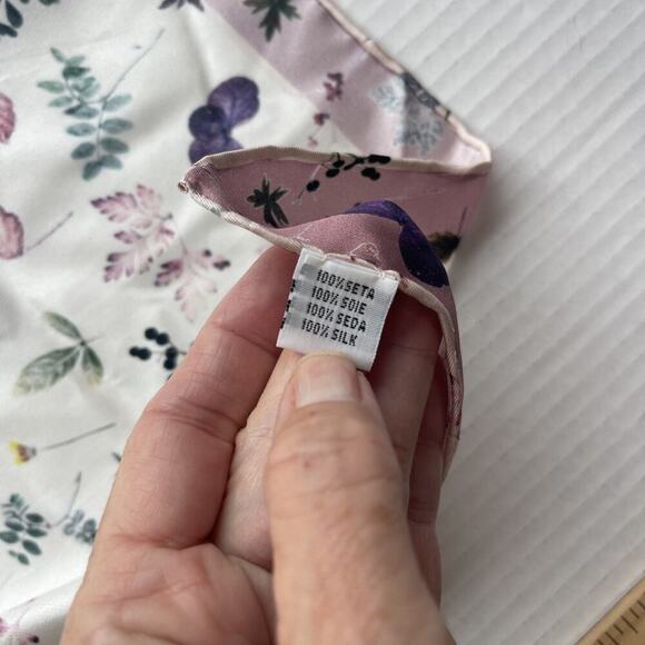 100% Silk Scarf 4 Leaf Clover Dragon Fly Floral Rose Pink 20' X 20" Neck Small - Picture 6 of 6